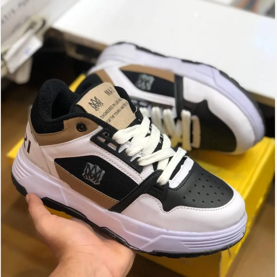 کفش کتونی مردانه مدل جردن تراویس رنگ سفید کرم رویه چرم صنعتی دور دوخت