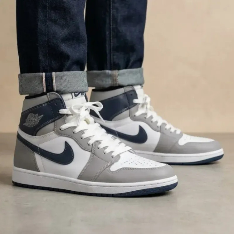 کفش جردن ساقدار زنانه نایک سفید طوسی ابیکتونی چرم صنعتی