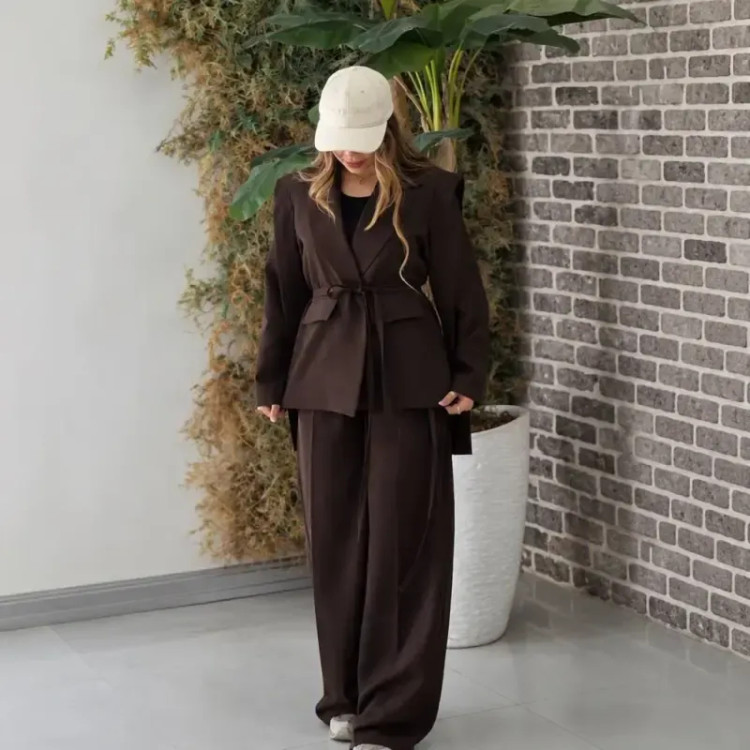 کت شلوار زنانه مدل مهلا جنس مازراتی دبل رنگ مشکی سورمه ای کرم خاکی قهوه ای